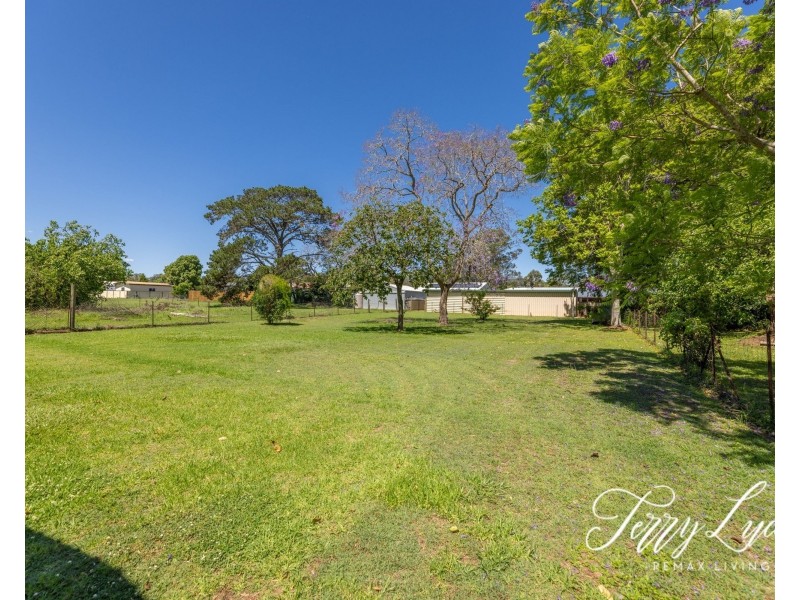 53 Hart Street, Blackbutt QLD 4306