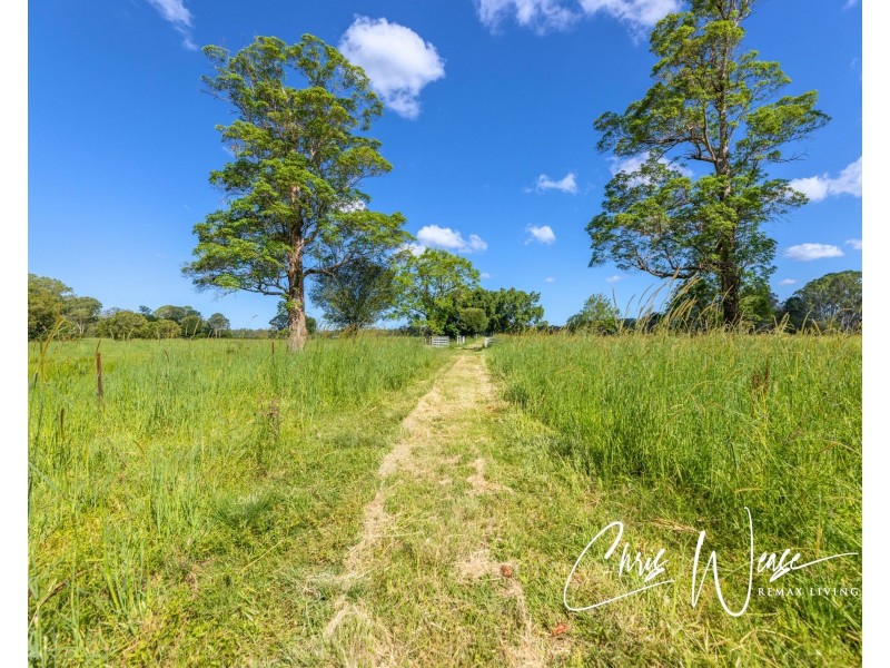 135 Cove Road, Stanmore QLD 4514