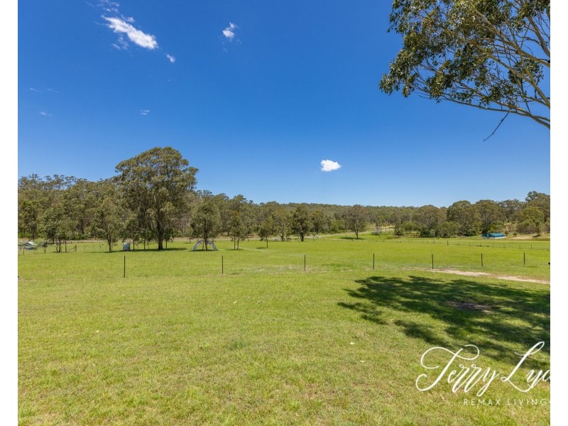 36 Emerson Road, Taromeo QLD 4306