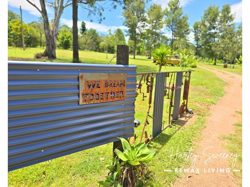 98 Hardgrave Road, Benarkin North QLD 4306