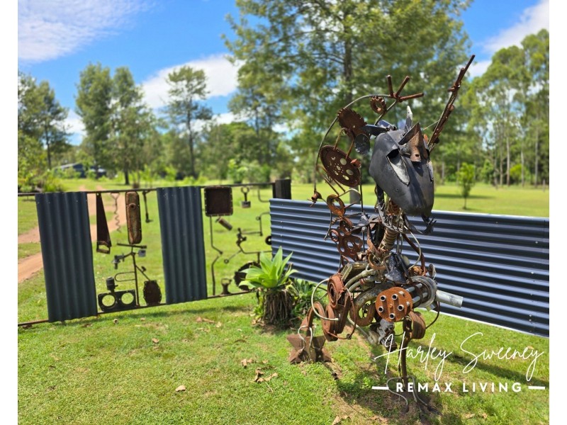 98 Hardgrave Road, Benarkin North QLD 4306