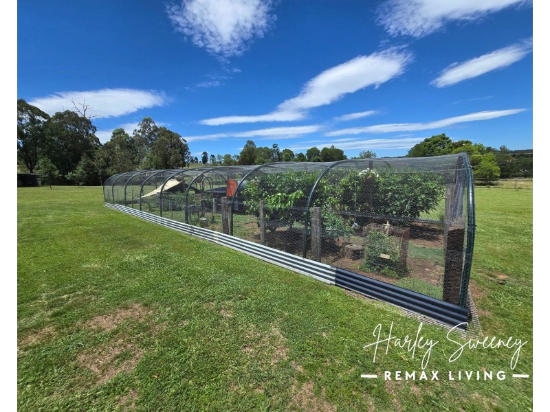 98 Hardgrave Road, Benarkin North QLD 4306