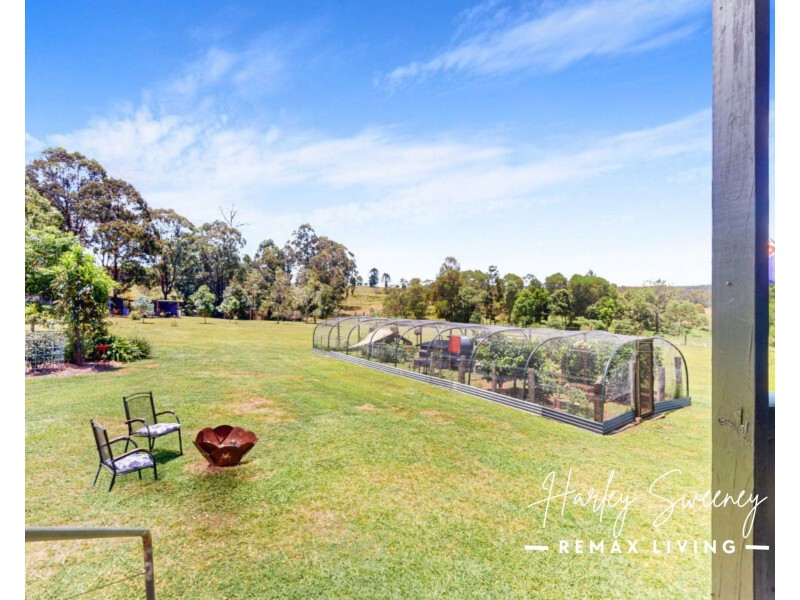 98 Hardgrave Road, Benarkin North QLD 4306