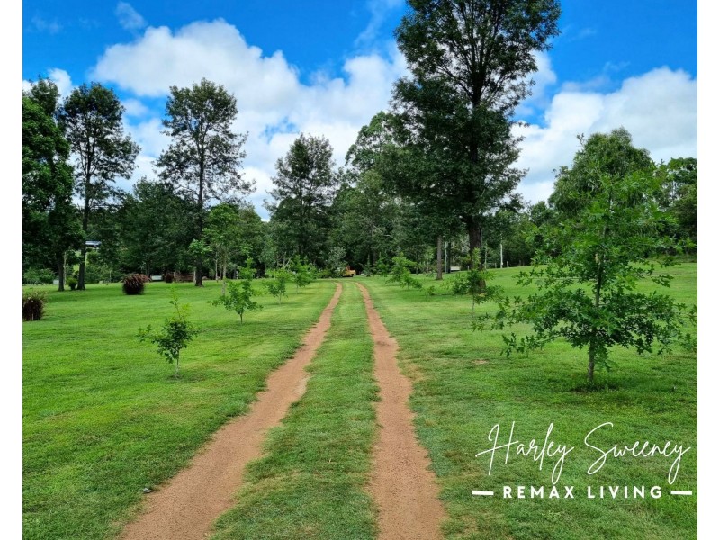 98 Hardgrave Road, Benarkin North QLD 4306