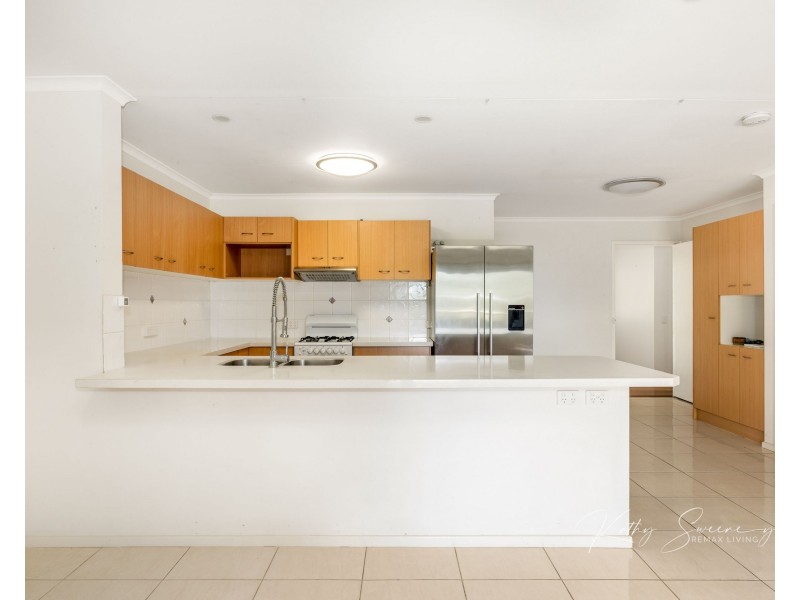 24 Bishop Road, Beachmere QLD 4510