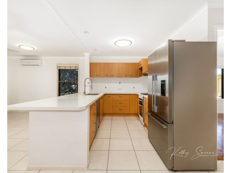 24 Bishop Road, Beachmere QLD 4510