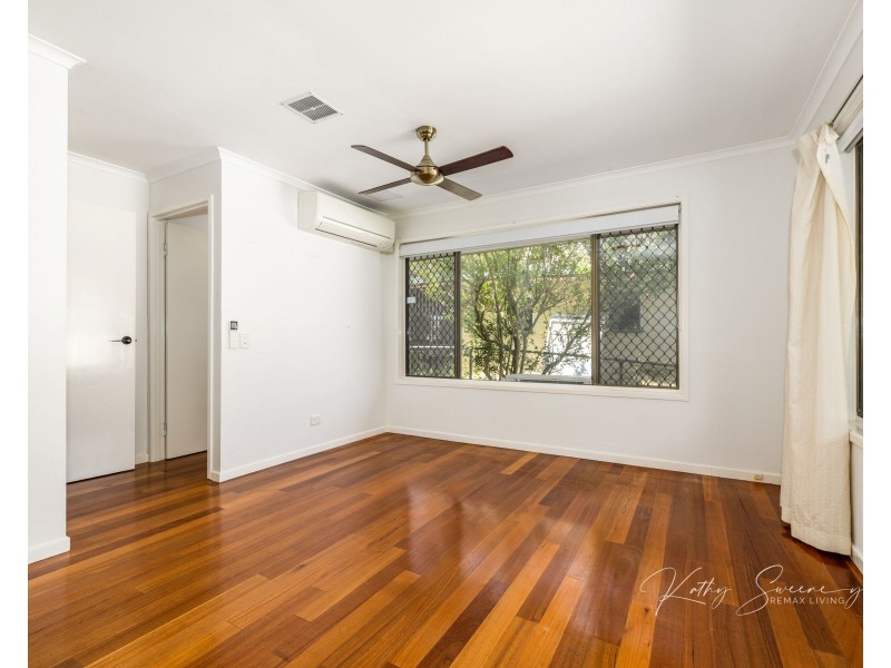 24 Bishop Road, Beachmere QLD 4510