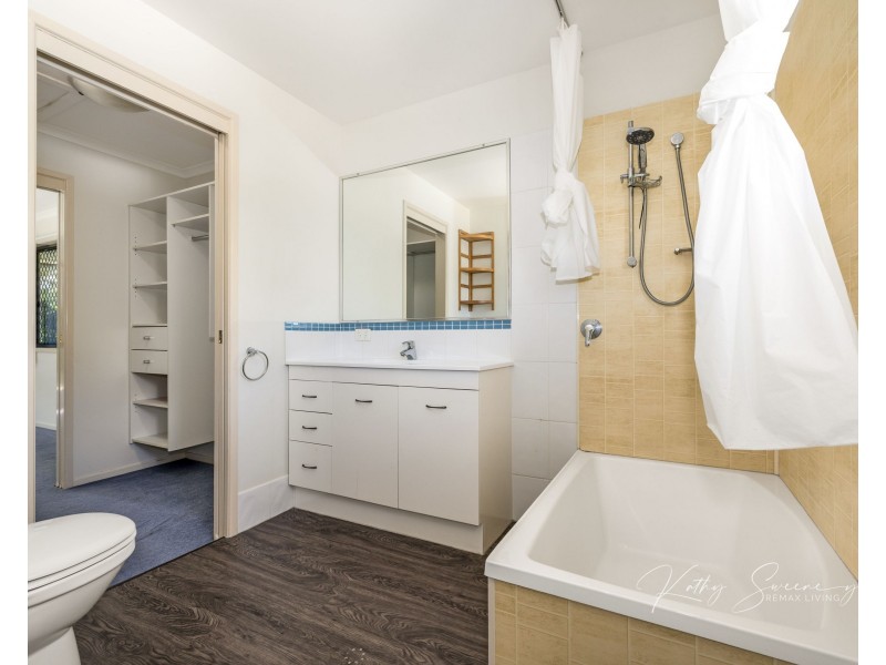 24 Bishop Road, Beachmere QLD 4510