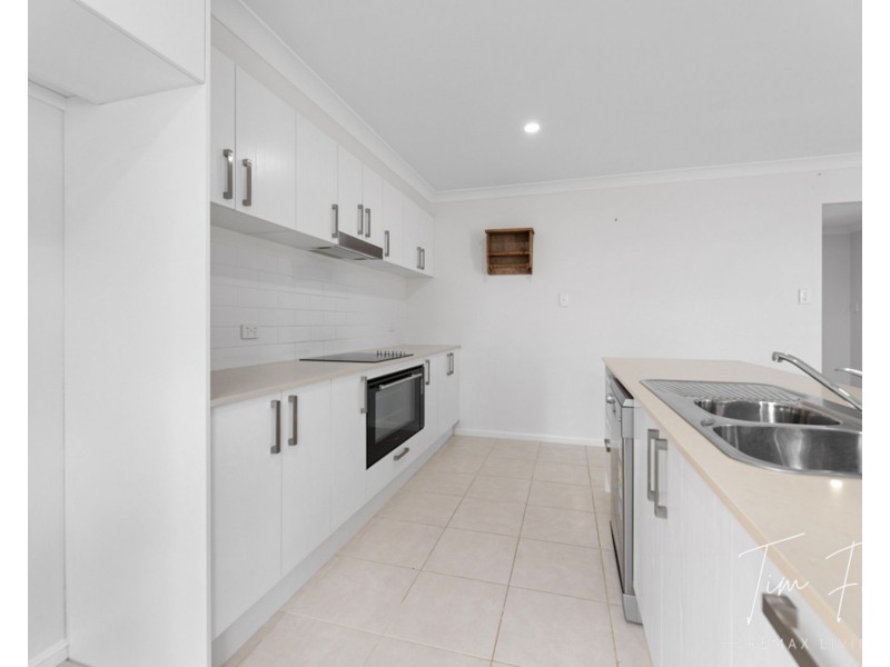 41 Sandford Street, Delaneys Creek QLD 4514