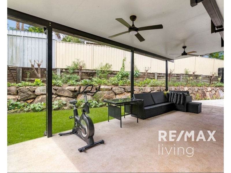 6 Eucumbene Drive, Petrie QLD 4502