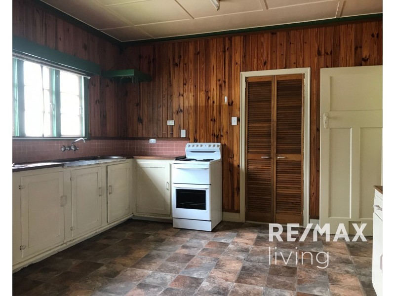 7 Wallis Street, Kilcoy QLD 4515