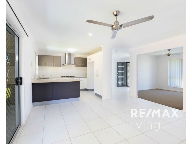 24 Shoreview Boulevard, Griffin QLD 4503