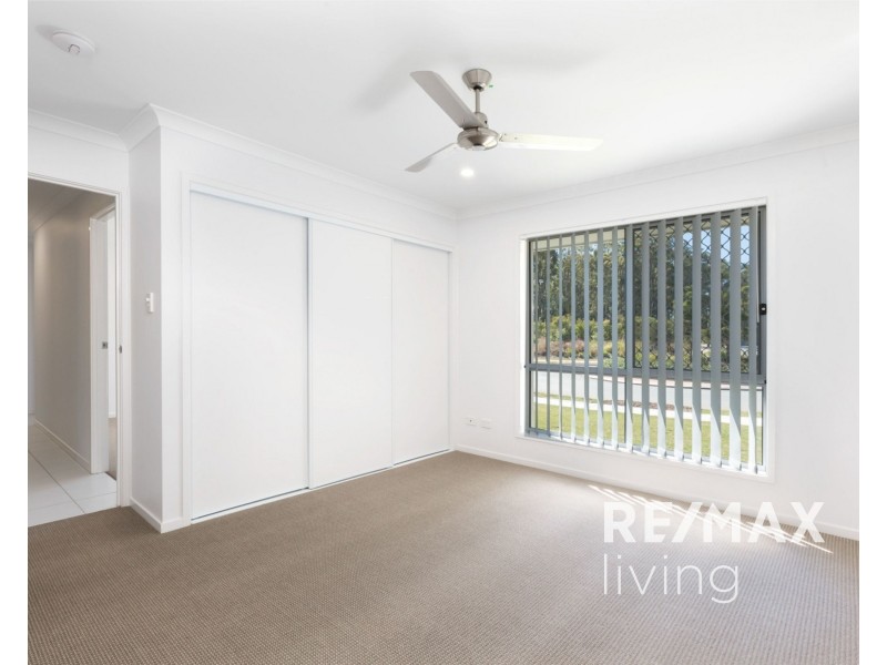 24 Shoreview Boulevard, Griffin QLD 4503