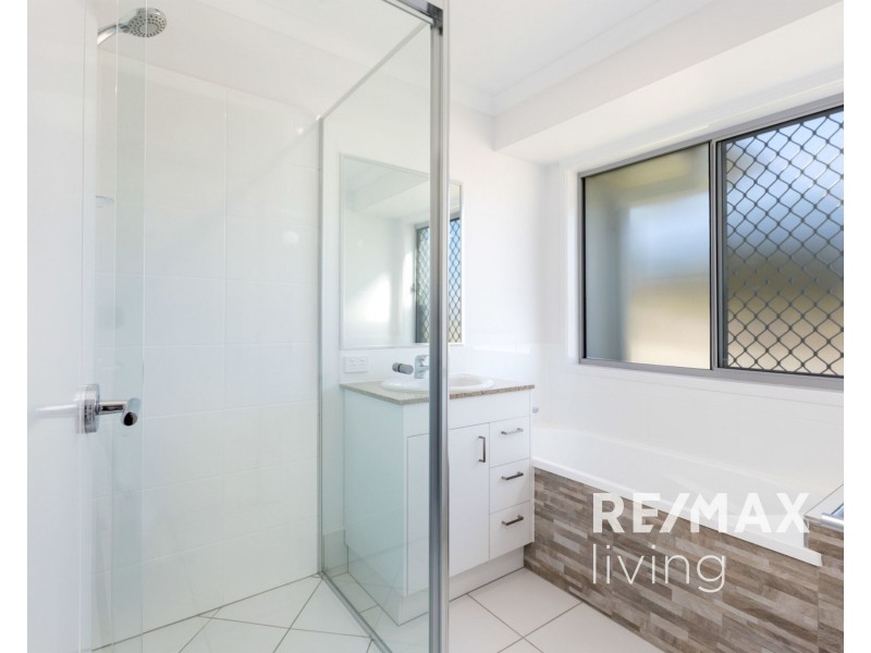 24 Shoreview Boulevard, Griffin QLD 4503