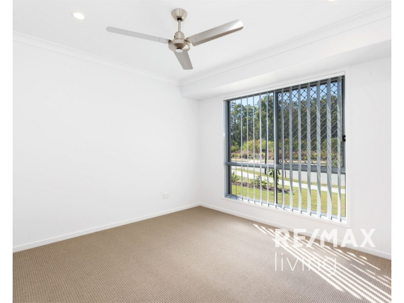 24 Shoreview Boulevard, Griffin QLD 4503
