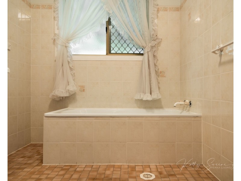 8 Caccini Crescent, Burpengary QLD 4505