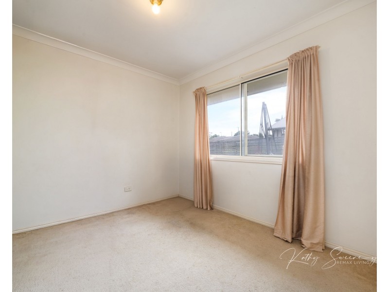 4 Gould Crescent, Morayfield QLD 4506