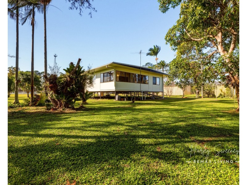 547 Beachmere Road, Beachmere QLD 4510