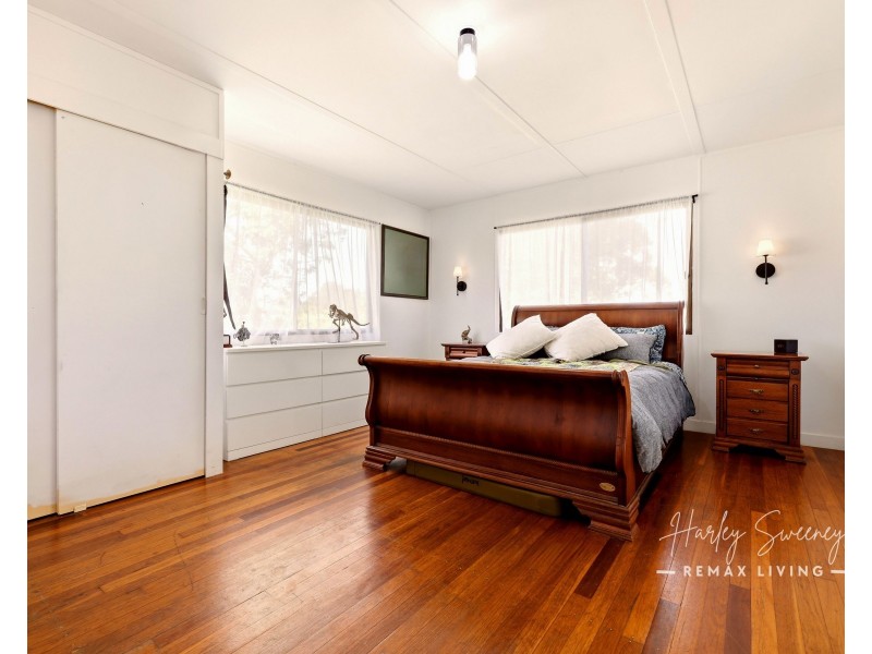 547 Beachmere Road, Beachmere QLD 4510