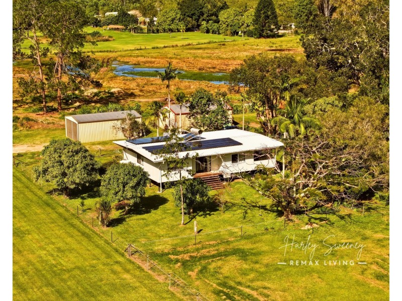 547 Beachmere Road, Beachmere QLD 4510
