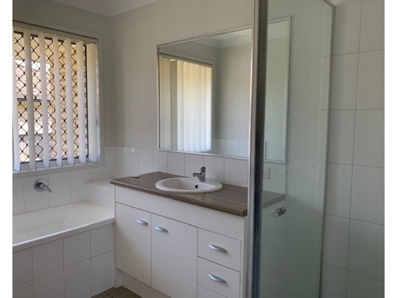 30 Bangalow Street, Morayfield QLD 4506