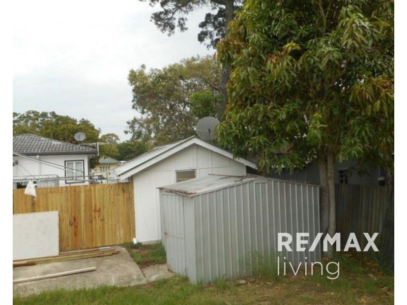 866B Beachmere Road, Beachmere QLD 4510