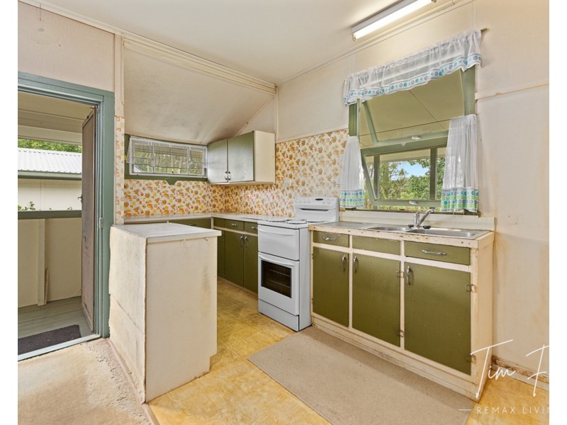 22 Hendy Street, Woodford QLD 4514