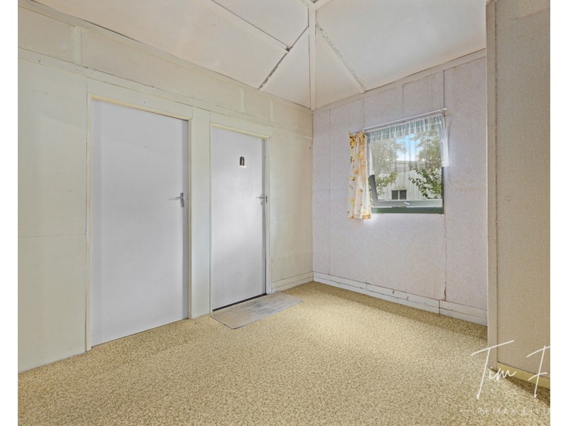 22 Hendy Street, Woodford QLD 4514