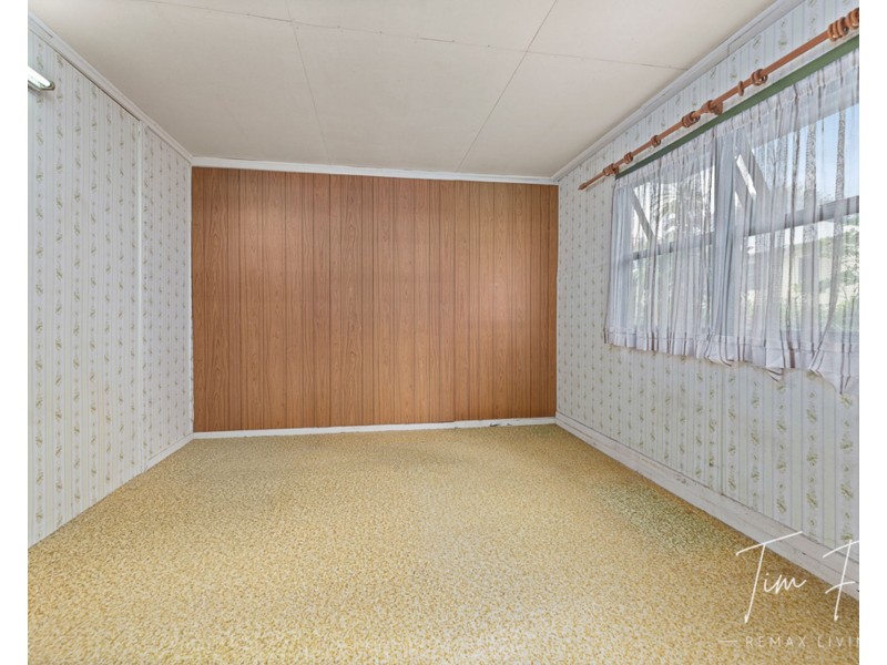 22 Hendy Street, Woodford QLD 4514