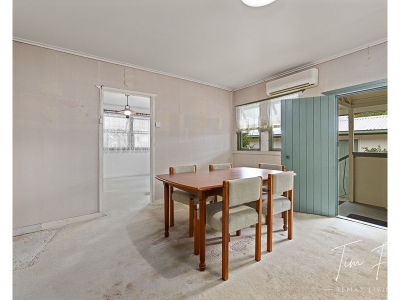 22 Hendy Street, Woodford QLD 4514