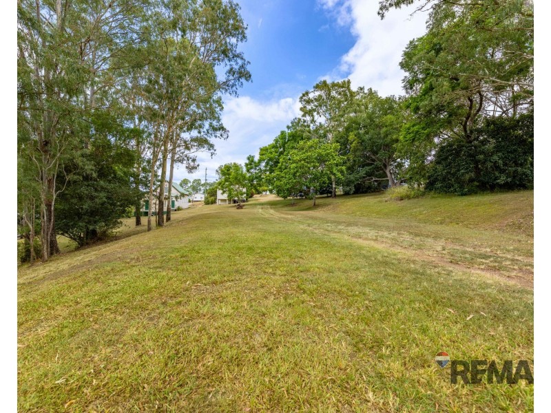 39 Row Street, Kilcoy QLD 4515