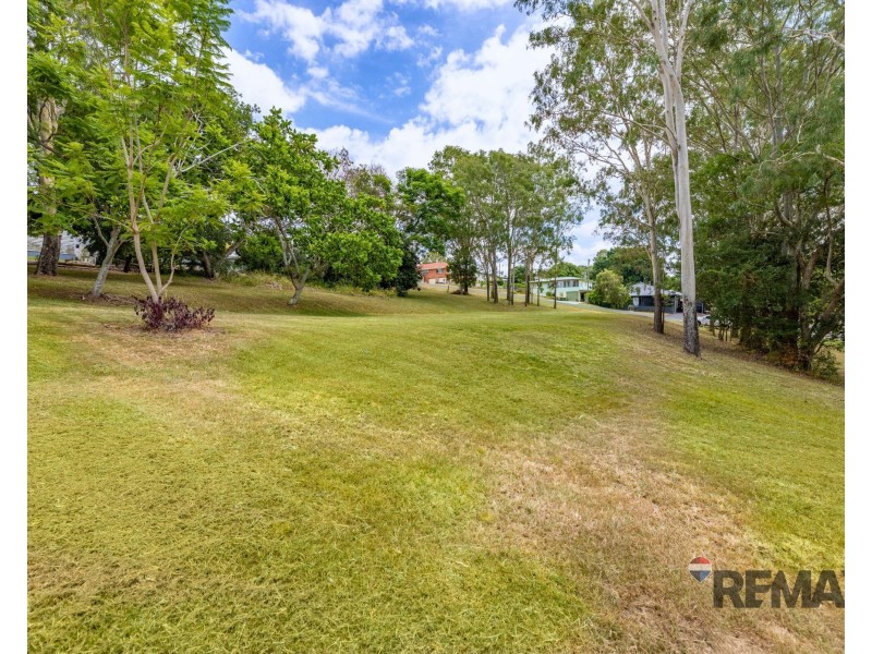 39 Row Street, Kilcoy QLD 4515
