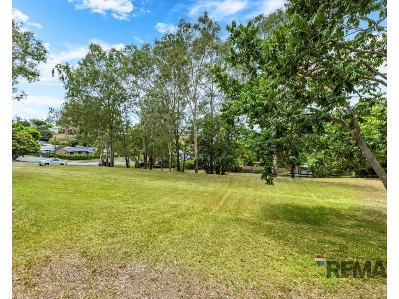 39 Row Street, Kilcoy QLD 4515
