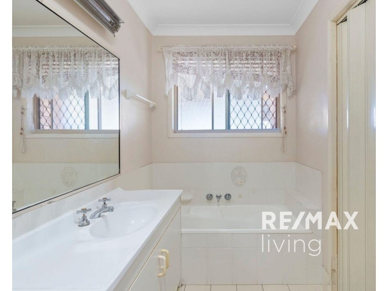 1 Gloria Court, Deception Bay QLD 4508