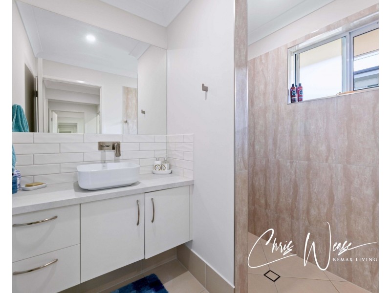 6 Henry Court, Woodford QLD 4514