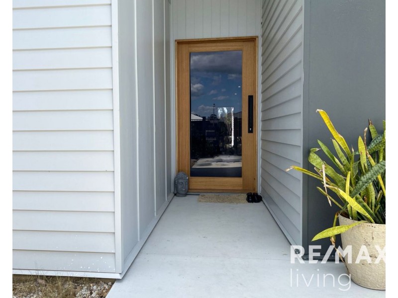 105 Riverparks Way, Upper Caboolture QLD 4510