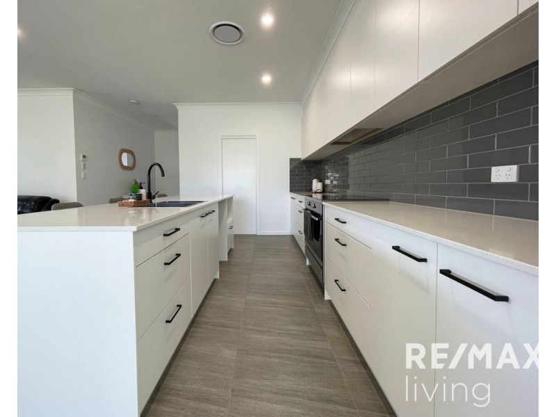 105 Riverparks Way, Upper Caboolture QLD 4510