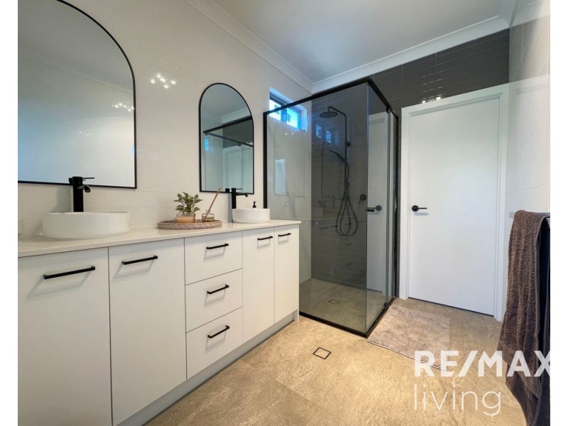 105 Riverparks Way, Upper Caboolture QLD 4510