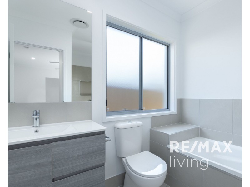 39 Hamilton Road, Woodford QLD 4514