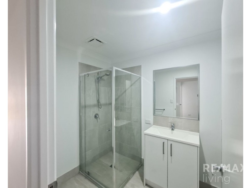 2/42 Cronin Street, Morayfield QLD 4506