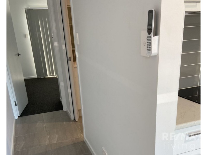 2/2C David Street, Burpengary QLD 4505