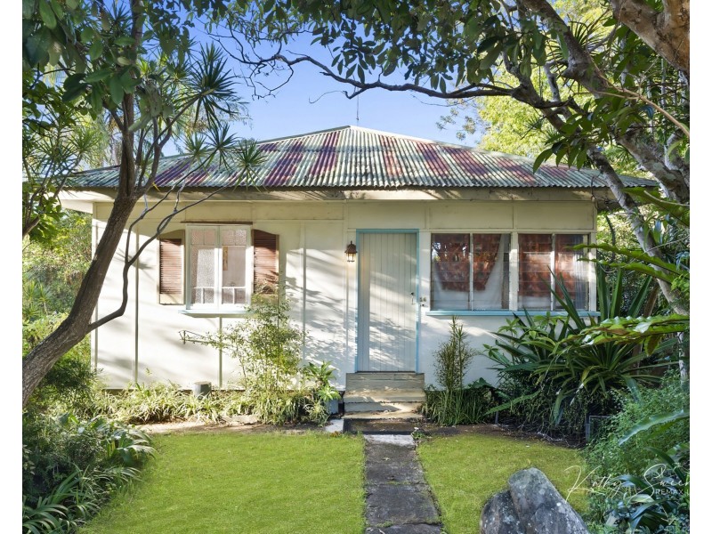14 Bean Street, Maleny QLD 4552