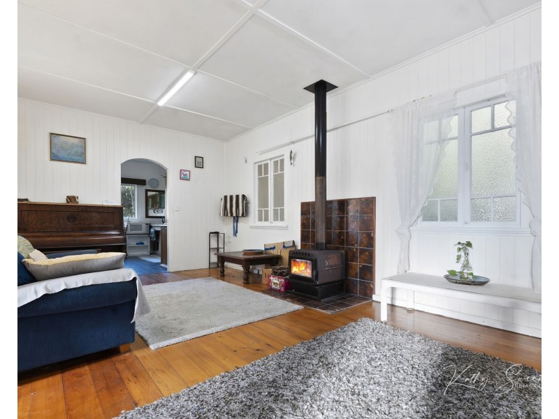 14 Bean Street, Maleny QLD 4552