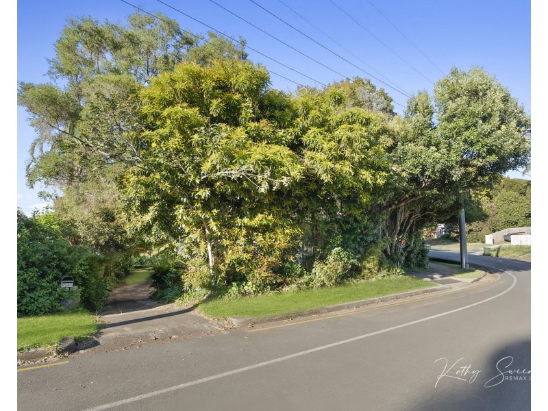 14 Bean Street, Maleny QLD 4552