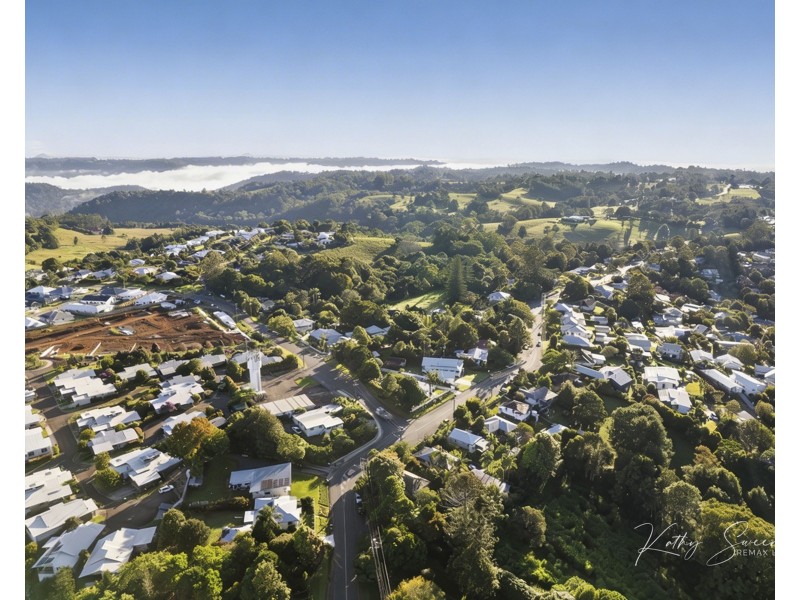 14 Bean Street, Maleny QLD 4552