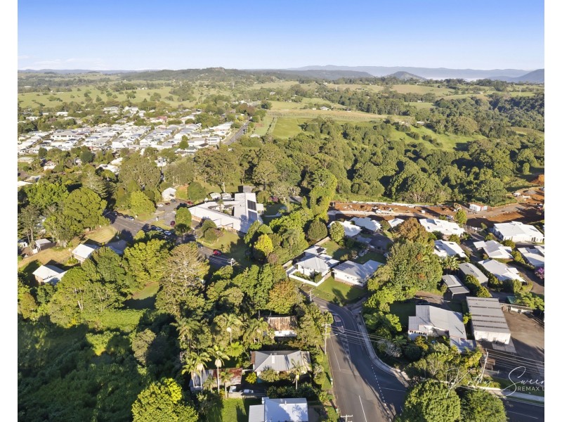 14 Bean Street, Maleny QLD 4552