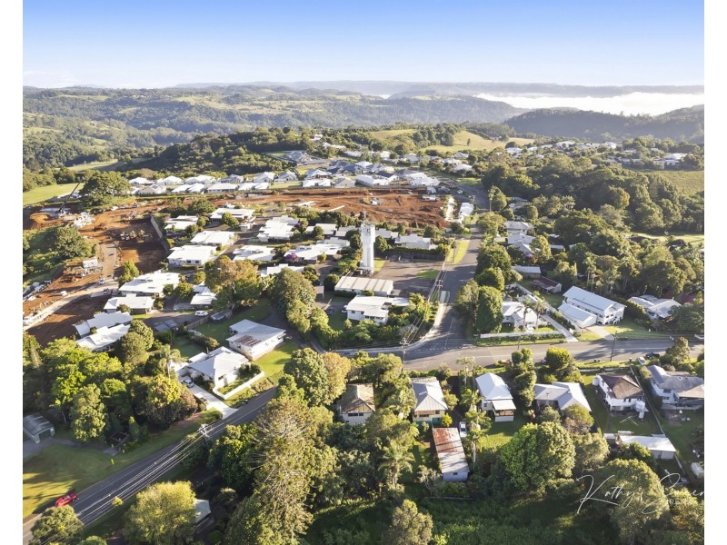 14 Bean Street, Maleny QLD 4552