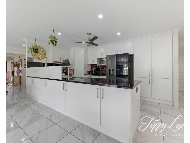 2 Livistona Court, Morayfield QLD 4506