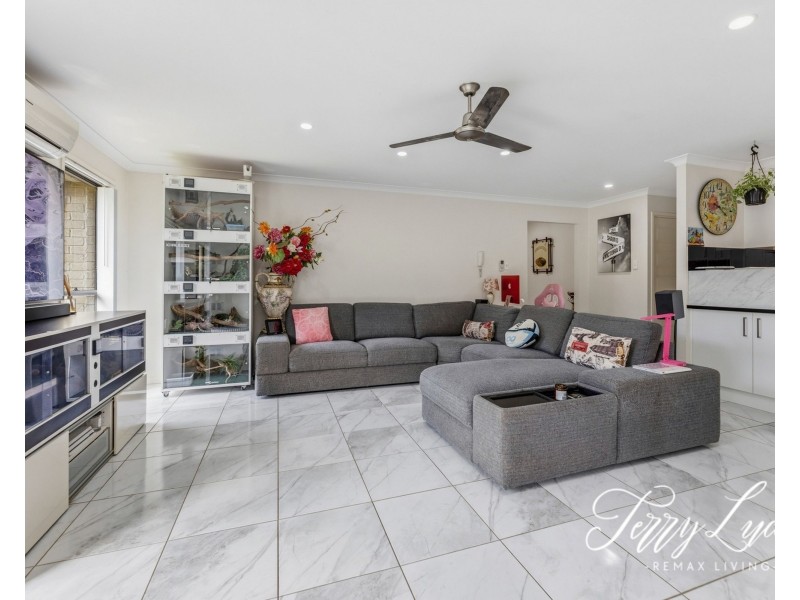 2 Livistona Court, Morayfield QLD 4506