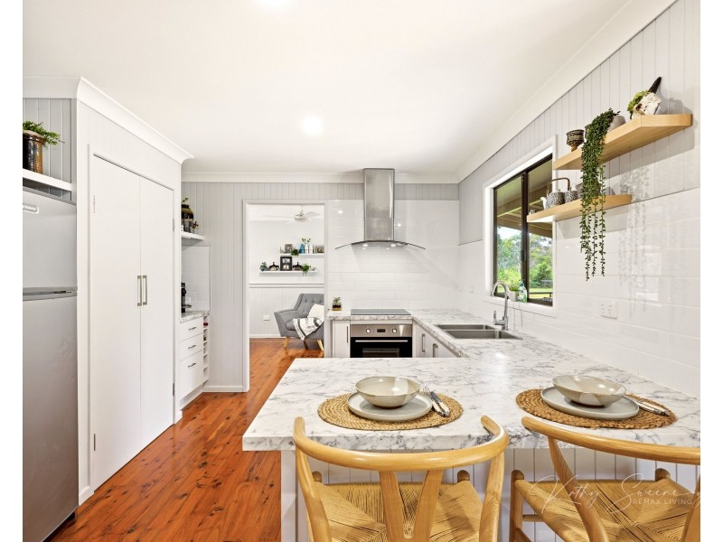 86 Bellay Road, Beachmere QLD 4510